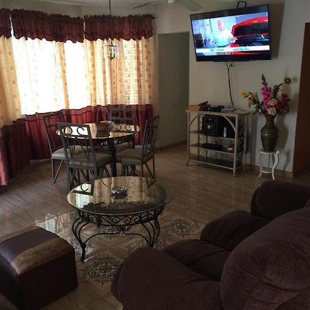 Chill On The Hill Apartment Очо Риос Екстериор снимка
